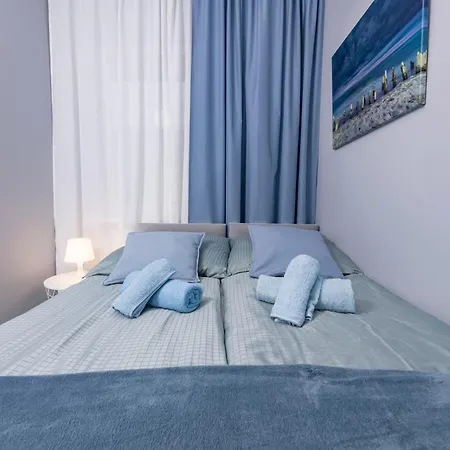 Wakacyjny Z Klimatyzacja Apartmán